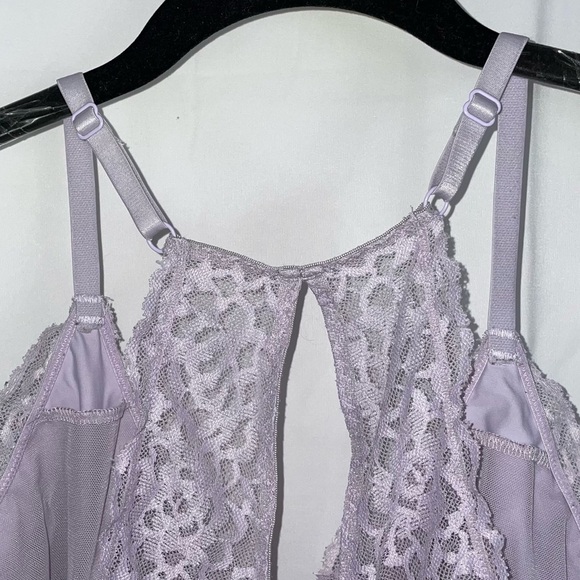 Victoria’s Secret Pink Bralette Lightly Lined Underwire Lace V-Neck Plunge Bra - Picture 9 of 9